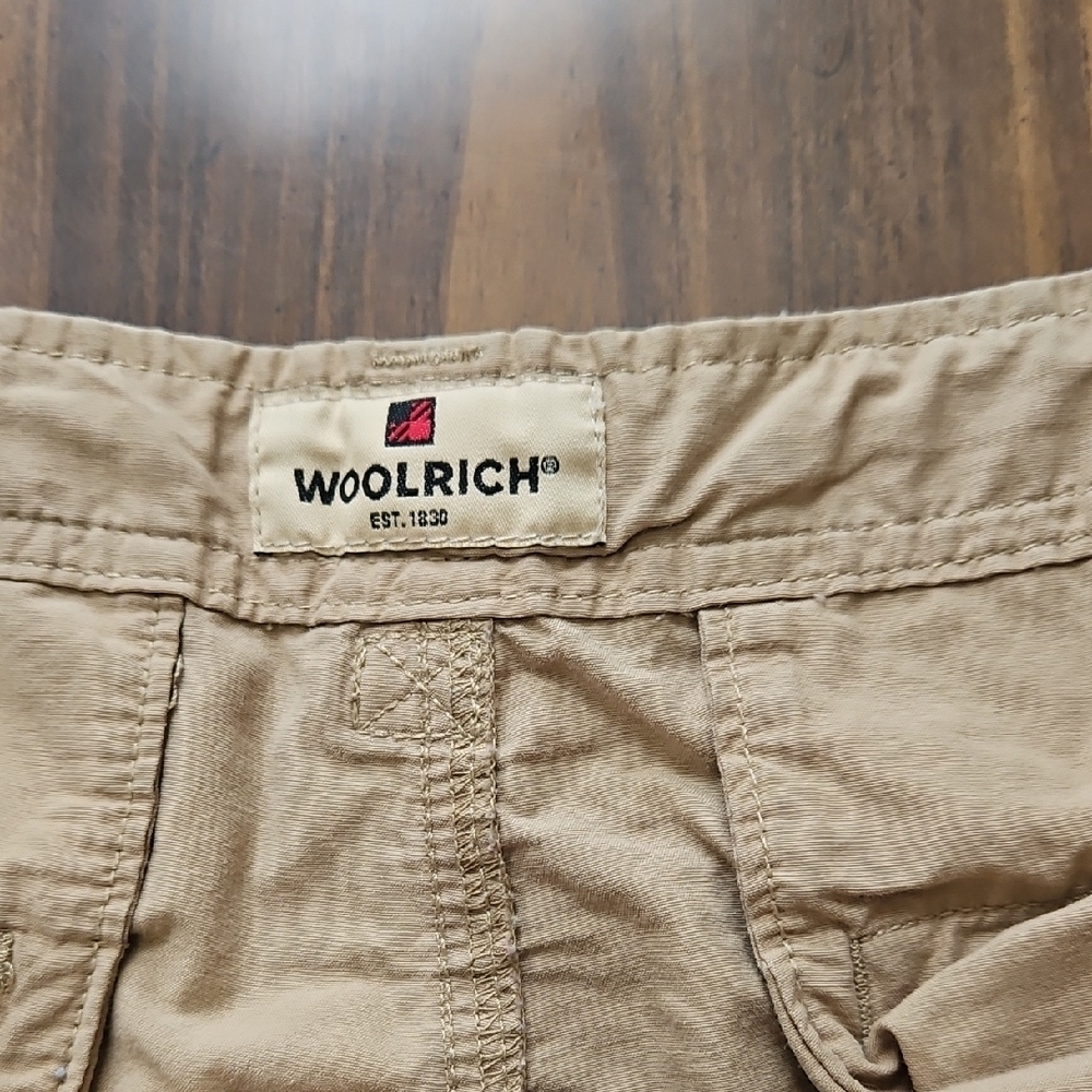 Woolrich Men's Khaki Cargo Shorts - Picture 7 of 11